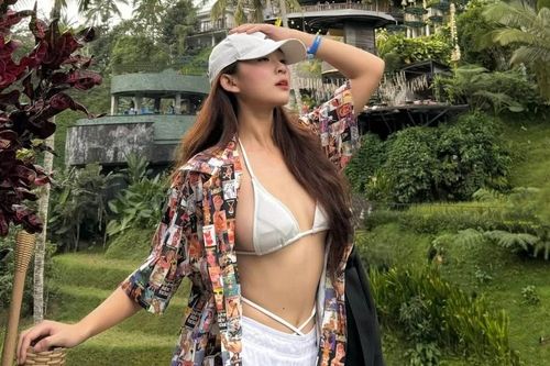 'Hot girl pickleball' Nàng Kim khoe dáng nóng bỏng