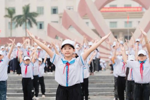 Mãn nhãn màn đồng diễn của gần 300.000 học sinh Hà Tĩnh