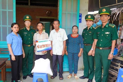 Sâu nặng nghĩa tình quân dân nơi biên giới Mỹ Quý Tây