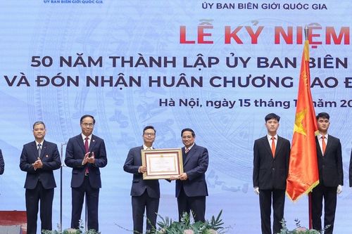 Phát triển kinh tế biên giới để mỗi người dân là 'cột mốc sống' vững chắc nơi biên cương