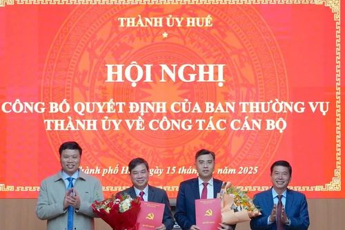 Công bố quyết định của Ban Thường vụ Thành ủy Huế về công tác cán bộ