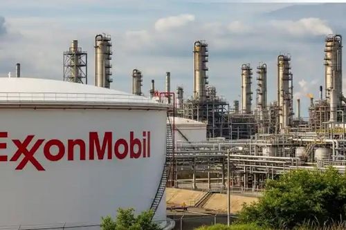ExxonMobil quay lại tập trung vào nhiên liệu hóa thạch