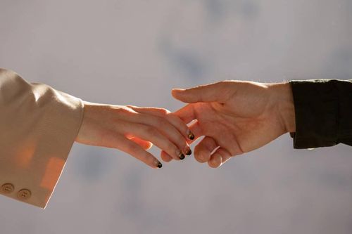Mang căn nhà duy nhất tặng bạn gái, chàng trai chật vật đòi lại khi chia tay