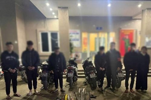 Tổ công tác 141 phát hiện, thu giữ nhiều vũ khí nguy hiểm trong đêm