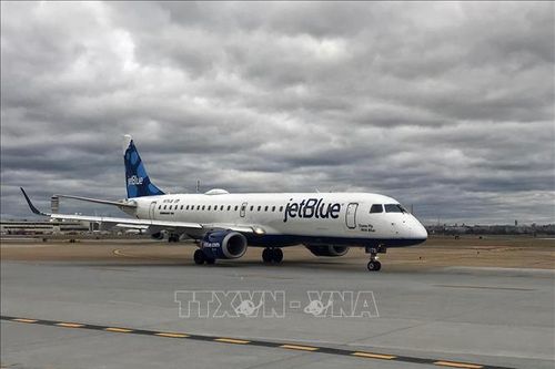 Máy bay JetBlue gần Venezuela suýt va chạm với máy bay của Không quân Mỹ