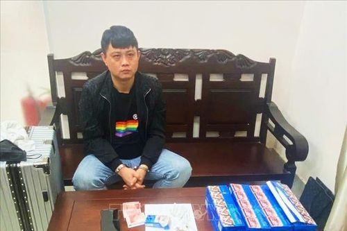 Bắt quả tang đối tượng người nước ngoài tàng trữ ma túy khi nhập cảnh vào Việt Nam