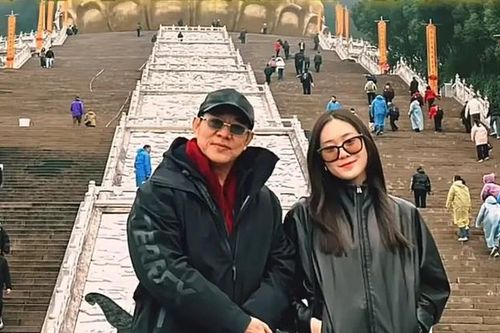 Lý Liên Kiệt xuất tại núi Cửu Hoa sau tin đồn thay máu và trẻ hóa