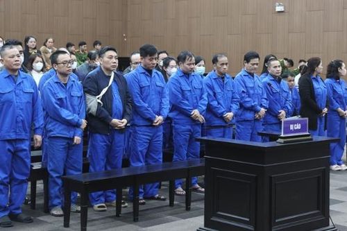 Xét xử các bị cáo liên quan 20 vụ 'chạy án' trên nhiều tỉnh, thành