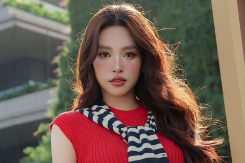 Xe sang của Hoa hậu Trần Tiểu Vy