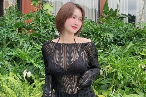Chiếc xe 730 triệu của Hương Giang