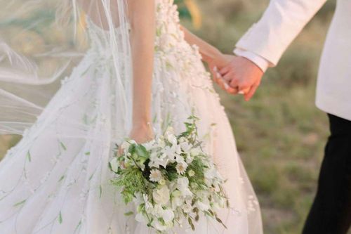 Người chồng đi du lịch về bất ngờ đòi ly hôn khiến vợ suy sụp, thừa nhận lý do gây sốc