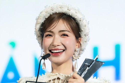 Lựa chọn khôn ngoan của Hòa Minzy