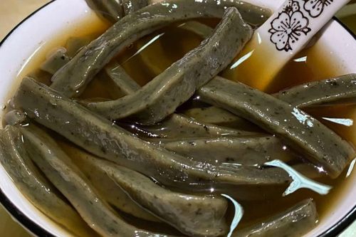 Món ăn đen sì, có tên 'nặng mùi' gây sợ lại cực ngon, là đặc sản nhất định phải thử