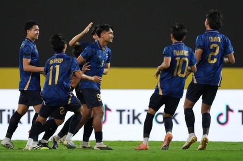 CĐV Thái Lan gay gắt đòi trao chức vô địch cho U22 Việt Nam