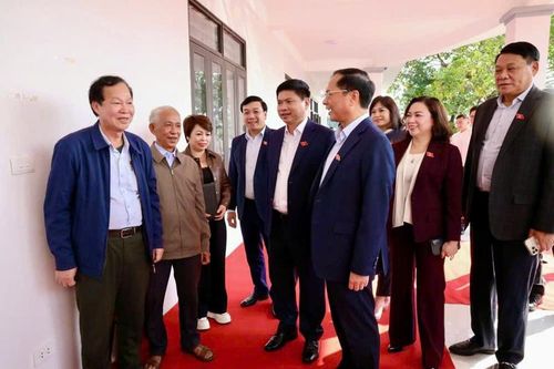 Phó Thủ tướng Bùi Thanh Sơn tiếp xúc cử tri tại Phú Thọ