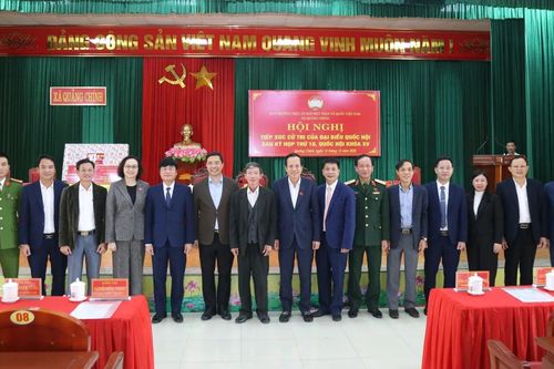 Bộ trưởng Bộ Dân tộc và Tôn giáo Đào Ngọc Dung tiếp xúc cử tri xã Quảng Chính