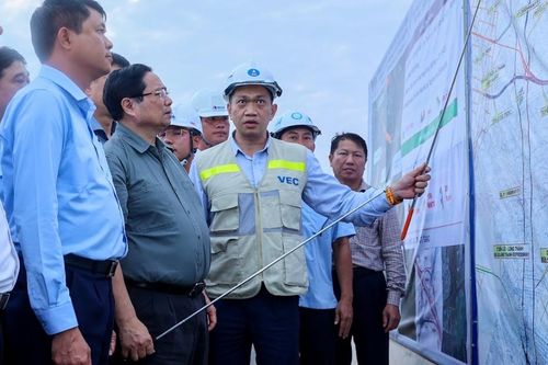 Thủ tướng kiểm tra Cảng HKQT Long Thành trước ngày đón chuyến bay đầu tiên