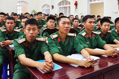 Trung đoàn 20 bồi dưỡng cho 225 cán bộ tiểu đội trưởng, khẩu đội trưởng