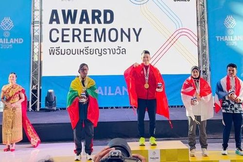 Võ sĩ Nguyễn Thị Thu Thủy (Bắc Ninh) giành Huy chương Vàng nội dung tán thủ tại SEA Games 33