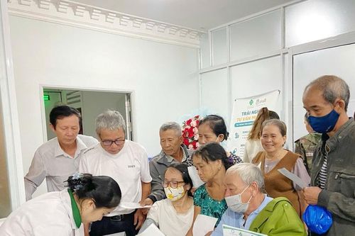Tạo điều kiện phát triển y tế tư nhân