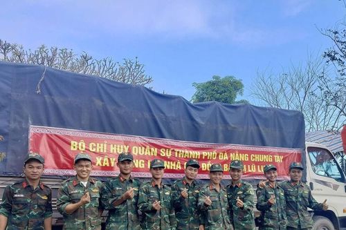 Bộ Chỉ huy Quân sự thành phố Đà Nẵng điều động thêm quân giúp người dân tỉnh Đắk Lắk làm nhà mới