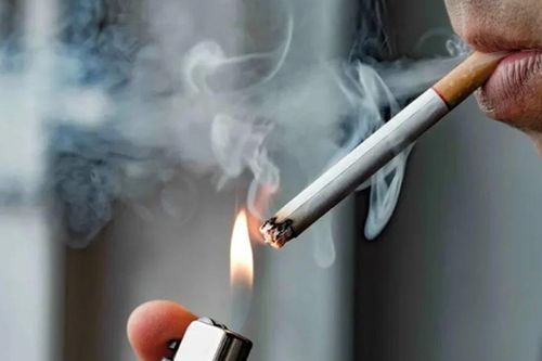 Hút thuốc ít vẫn có nguy cơ đau tim và tử vong