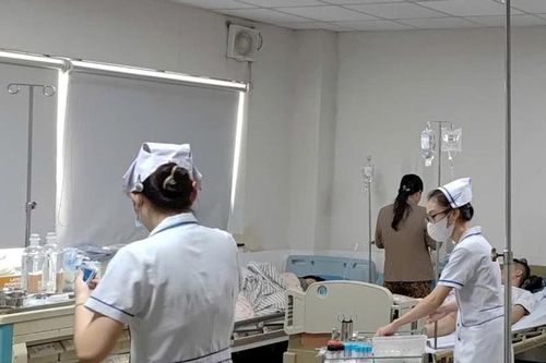 Lâm Đồng có 44 người nhập viện nghi ngộ độc sau khi ăn bánh mì