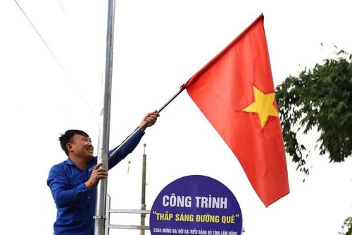 Tuổi trẻ Lâm Đồng chung tay Thắp sáng đường quê