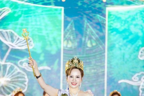 Nguyễn Thị Tâm đăng quang Hoa hậu Doanh nhân Liên Lục Địa 2025