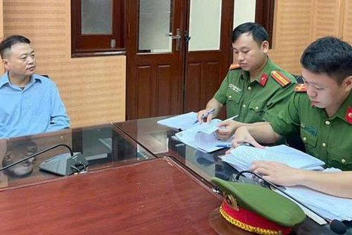 Ông Nguyễn Hòa Bình bị khởi tố tội danh thứ ba