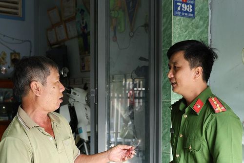 An Giang: 'Móc khóa phòng, chống tội phạm' kết nối công an cơ sở với người dân