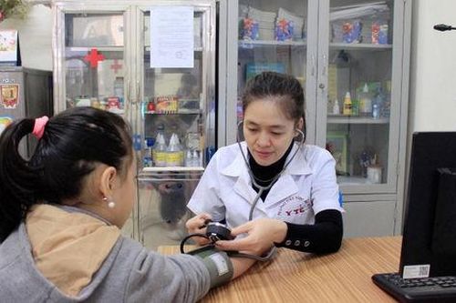 Hoàn thiện hệ thống y tế trường học và chăm sóc sức khỏe học sinh