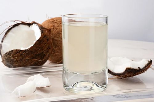 6 lợi ích khi uống nước dừa thường xuyên