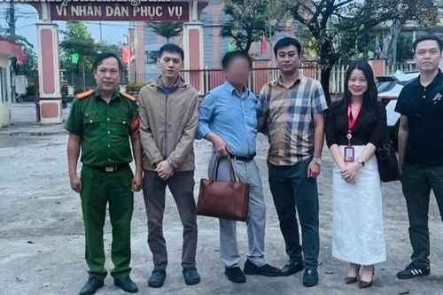 Công an Đà Nẵng giúp người đàn ông ở Hà Nội nhận lại 5 tỷ đồng chuyển nhầm