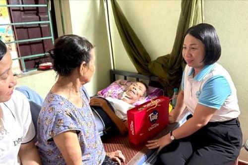 Phụ nữ Thạch Thất giúp nhau thoát nghèo