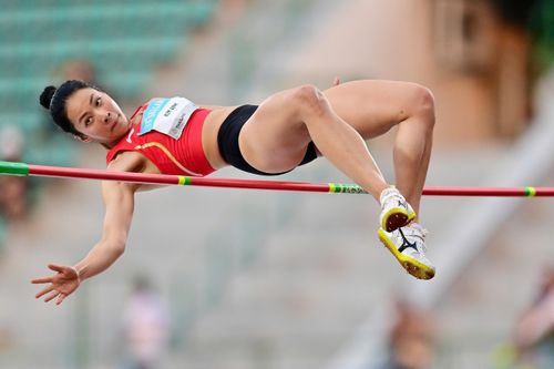 Cú nhảy 1,86 m mang về HCV của cô gái 19 tuổi lần đầu dự SEA Games