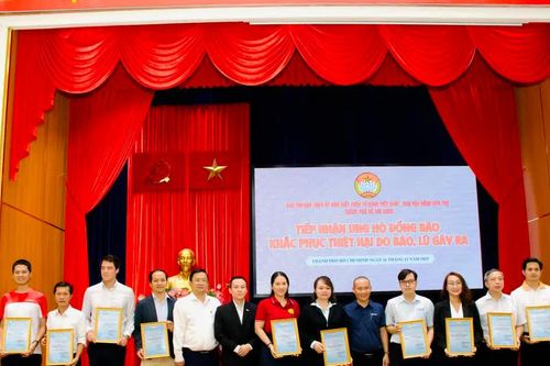 Tiếp nhận thêm hơn 3,7 tỷ đồng hỗ trợ đồng bào bị thiệt hại do bão, lũ