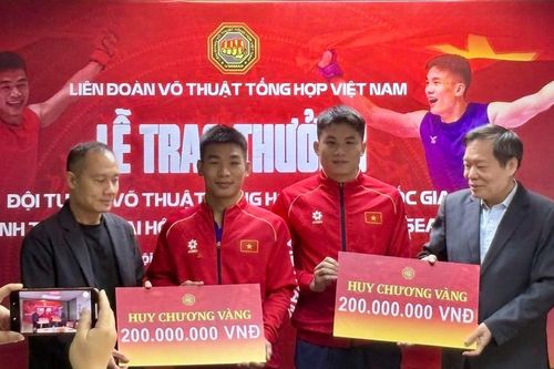 Trao thưởng cho đội tuyển MMA sau khi vượt chỉ tiêu tại SEA Games 33