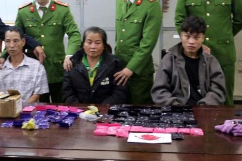 Bắt 3 đối tượng thu hơn 18 nghìn viên ma túy tổng hợp