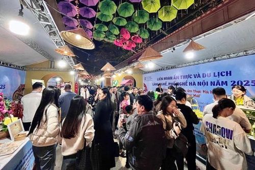 Liên hoan Ẩm thực và Du lịch làng nghề, phố nghề thu hút hơn 30.000 lượt khách