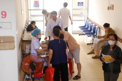 Chi trả phụ cấp ưu đãi cho công chức, viên chức y tế Bệnh viện Đa khoa Nam Liên Chiểu