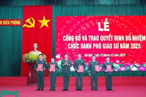 Công bố và trao quyết định bổ nhiệm chức danh Phó Giáo sư năm 2025