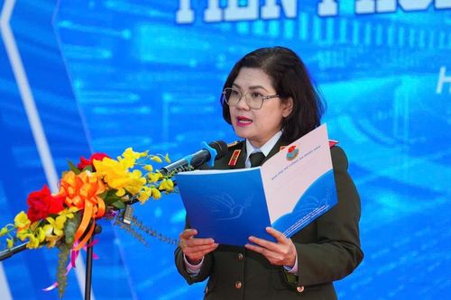 Khai mạc triển lãm 'Tiên phong trong kỷ nguyên số'