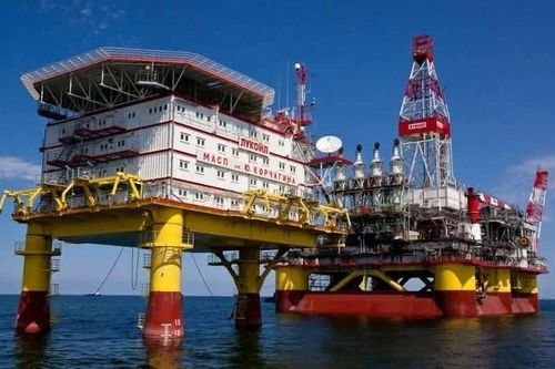 Ukraine tấn công giàn khoan dầu Nga trên Biển Caspi lần thứ ba trong một tuần