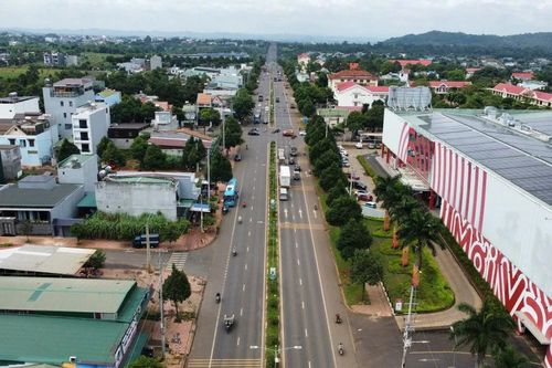Đắk Lắk: Đường hơn 600 tỷ đồng tiếp tục hư hỏng, người dân đặt thùng xốp cảnh báo