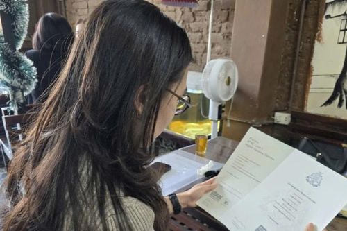 Vụ bằng đại học nước ngoài của 40 học viên không được công nhận: Học viên suy sụp, trường 'lấy làm tiếc'