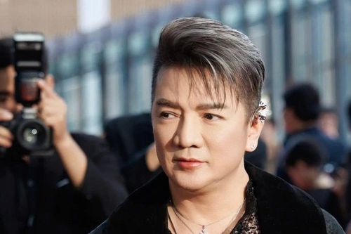Lý do Đàm Vĩnh Hưng bán biệt thự trăm tỷ, đi ở nhà thuê