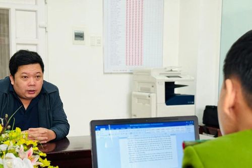 Nhiều phụ huynh bị lừa tiền vì tìm cách 'chạy trường' cho con