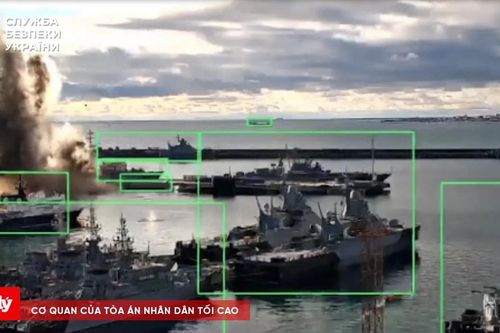 Ukraine tuyên bố đánh chìm tàu ngầm 'hố đen' Nga trong cuộc tấn công chưa từng có
