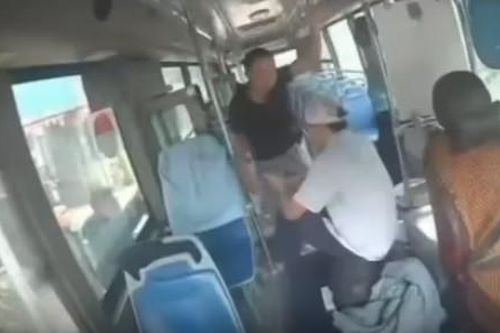 Công an vào cuộc vụ lái xe buýt ở Hà Nội bị hành hung dã man